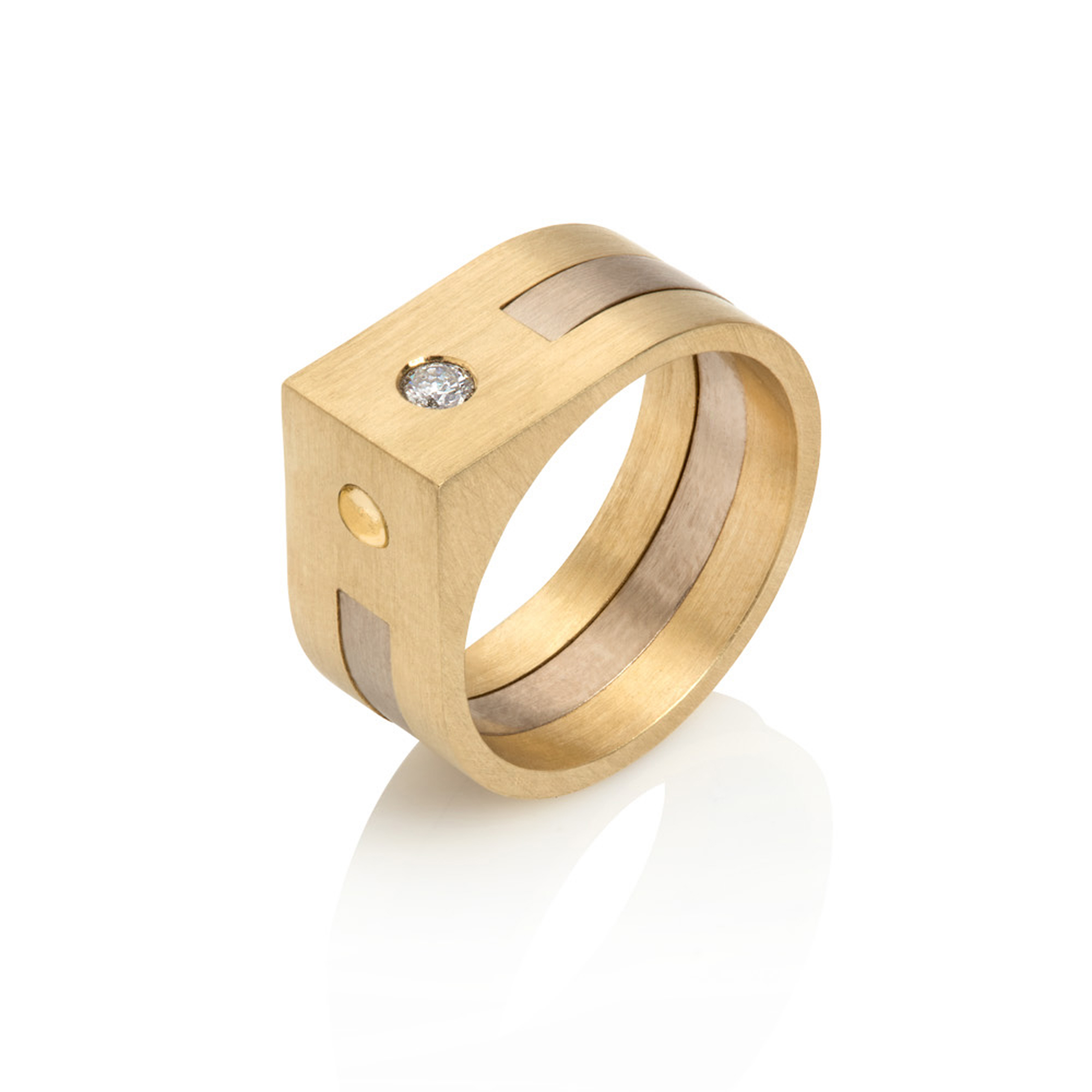 Wide ring of change - 18ct yellow gold with white gold insert - Oxx ...