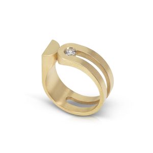 Half moon brilliant turn ring
