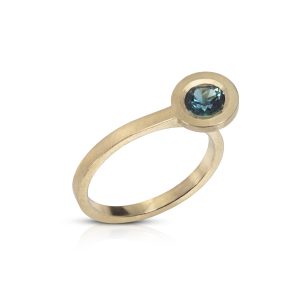 Unique slim cantilever ring with parti sapphire