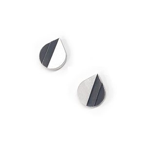 Mini Art Deco drop earrings black and white
