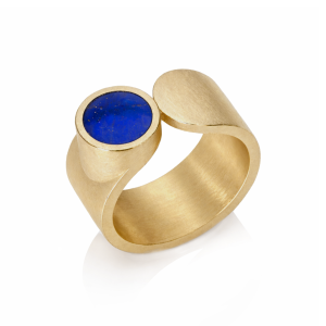 Curved D.O.T ring with lapis lazuli in 18ct gold