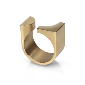 Fluctus ring in 18ct gold